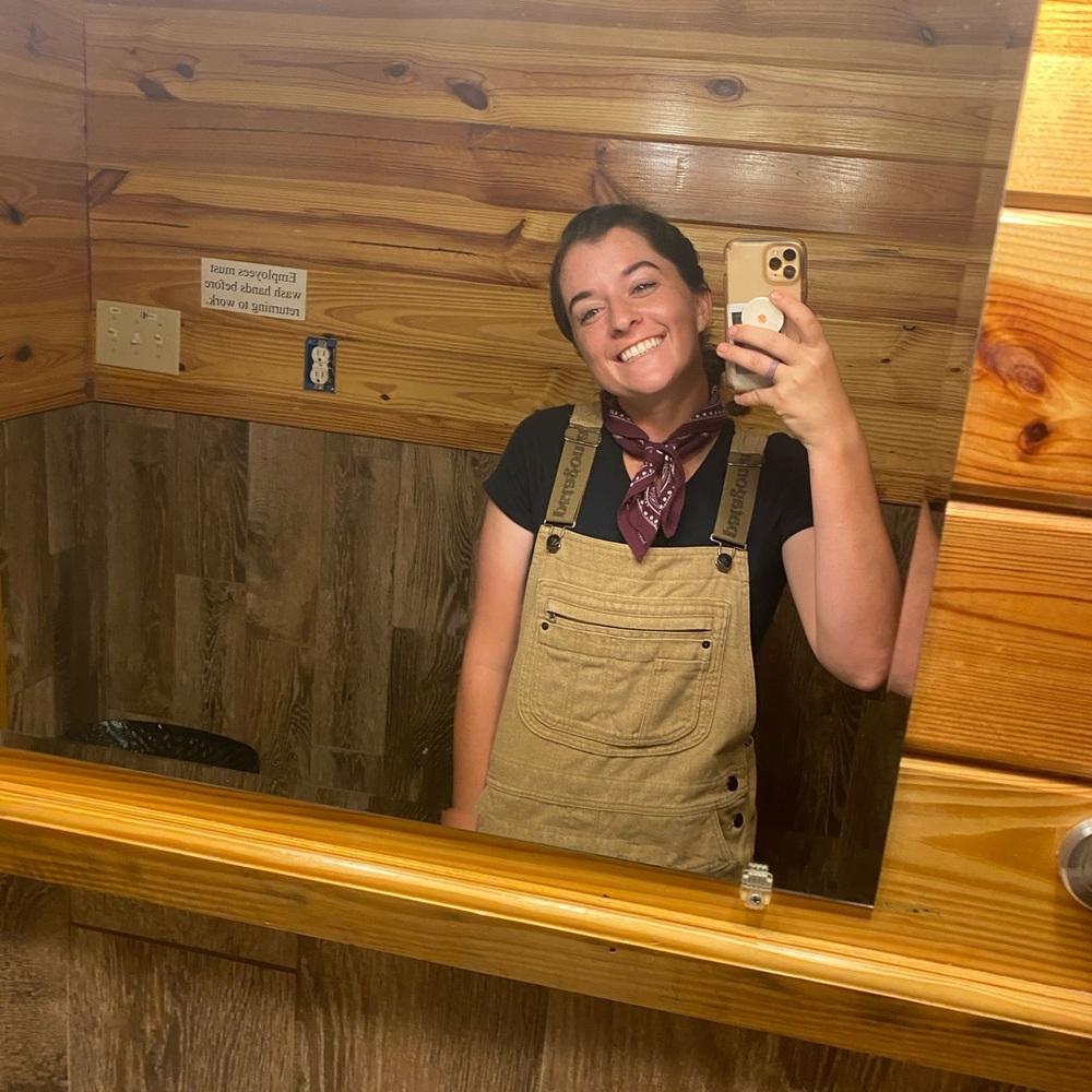 Meet your Posher, Emily